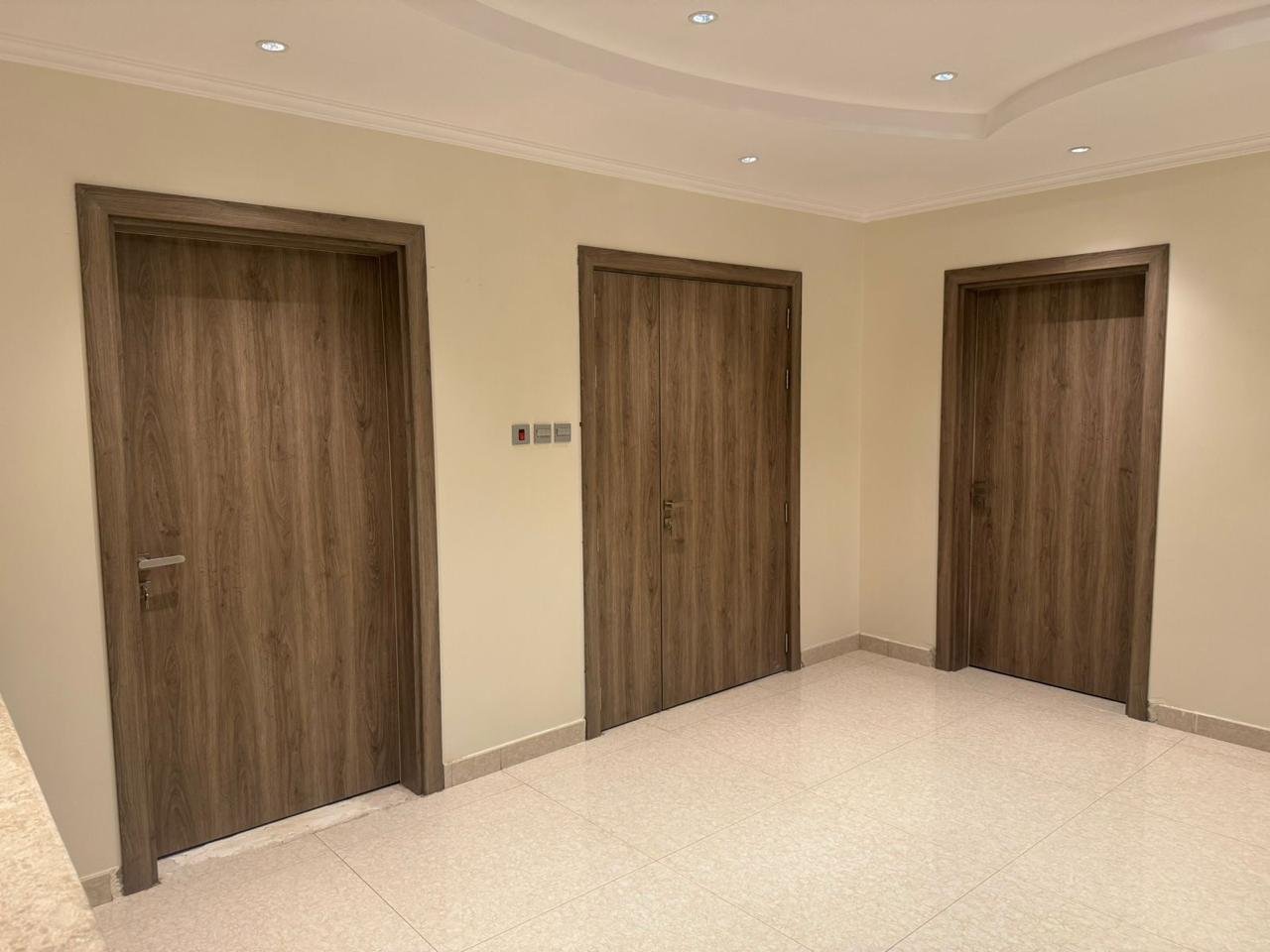 باب wpc مودرن كلاسيك ناعم باب wpc مودرن كلاسيك ناعم